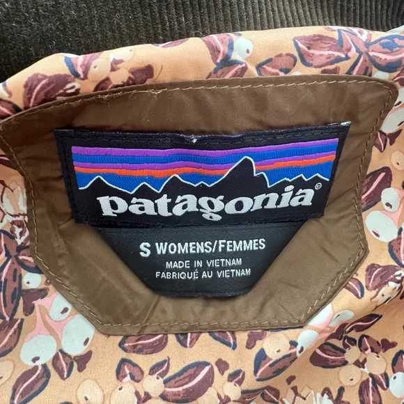 Patagonia Brown Puffer Barn Jacket with Quilted Design - Picture 5 of 7